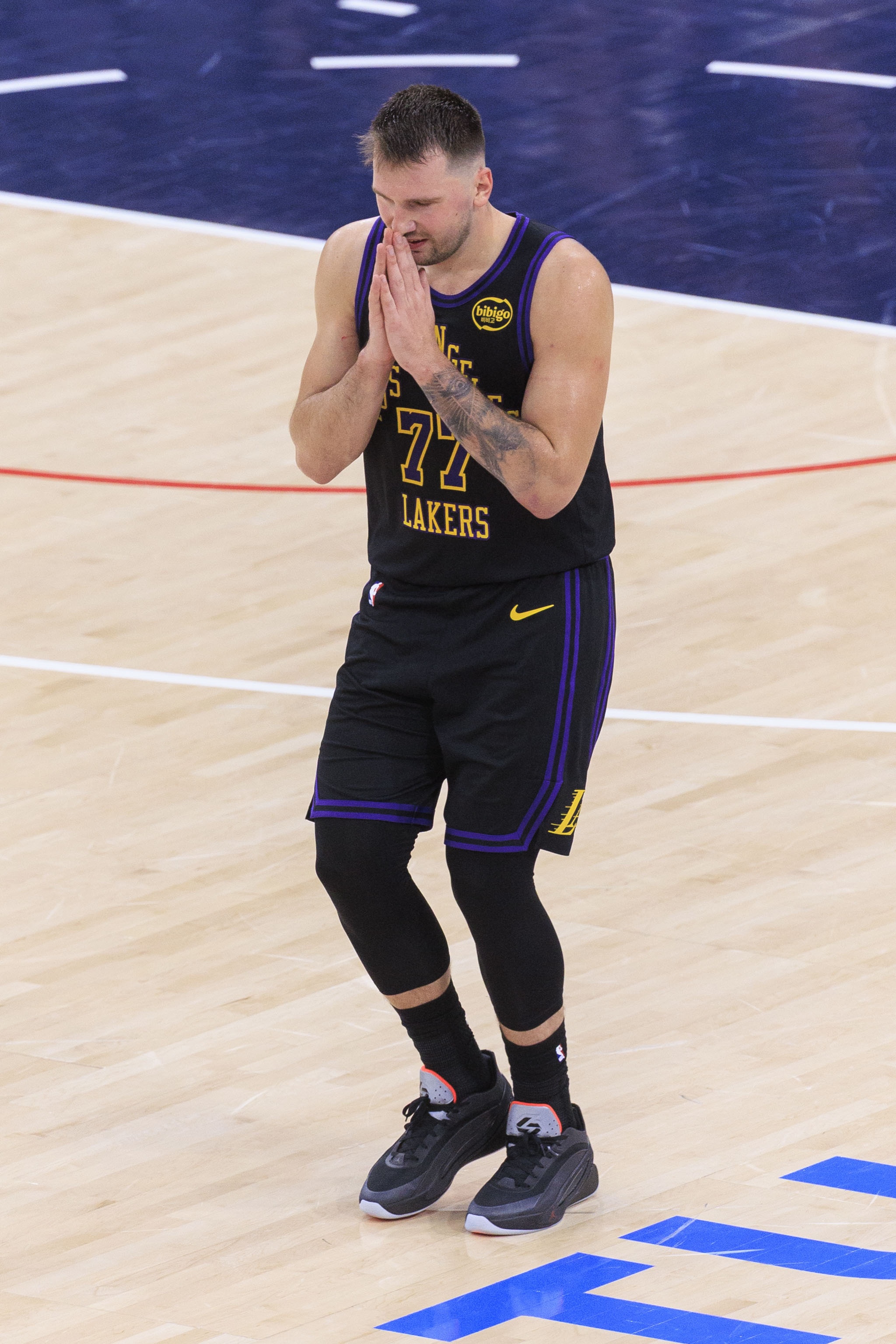 伟德体育-Skip：东契奇最后拒投空位三分 因为他知道他三分不行 这没人提？